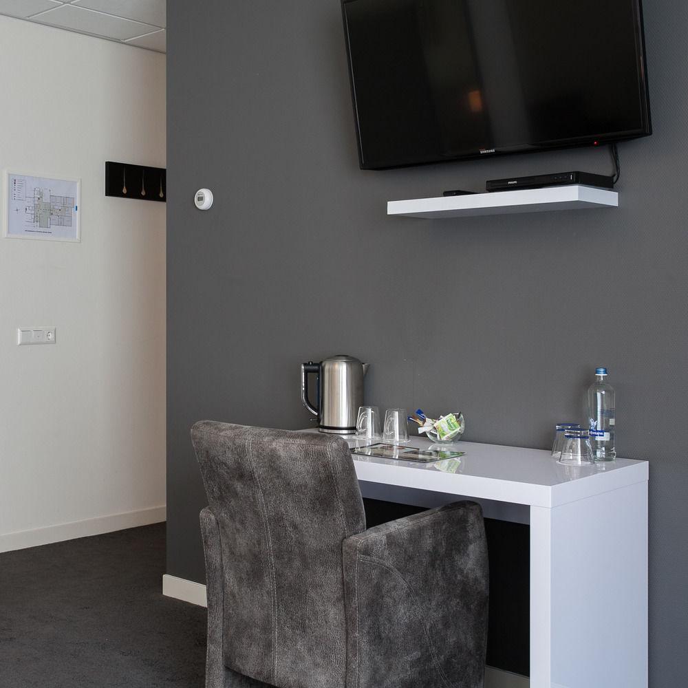 Hotel Het Raedthuys Sint-Maartensdijk Esterno foto