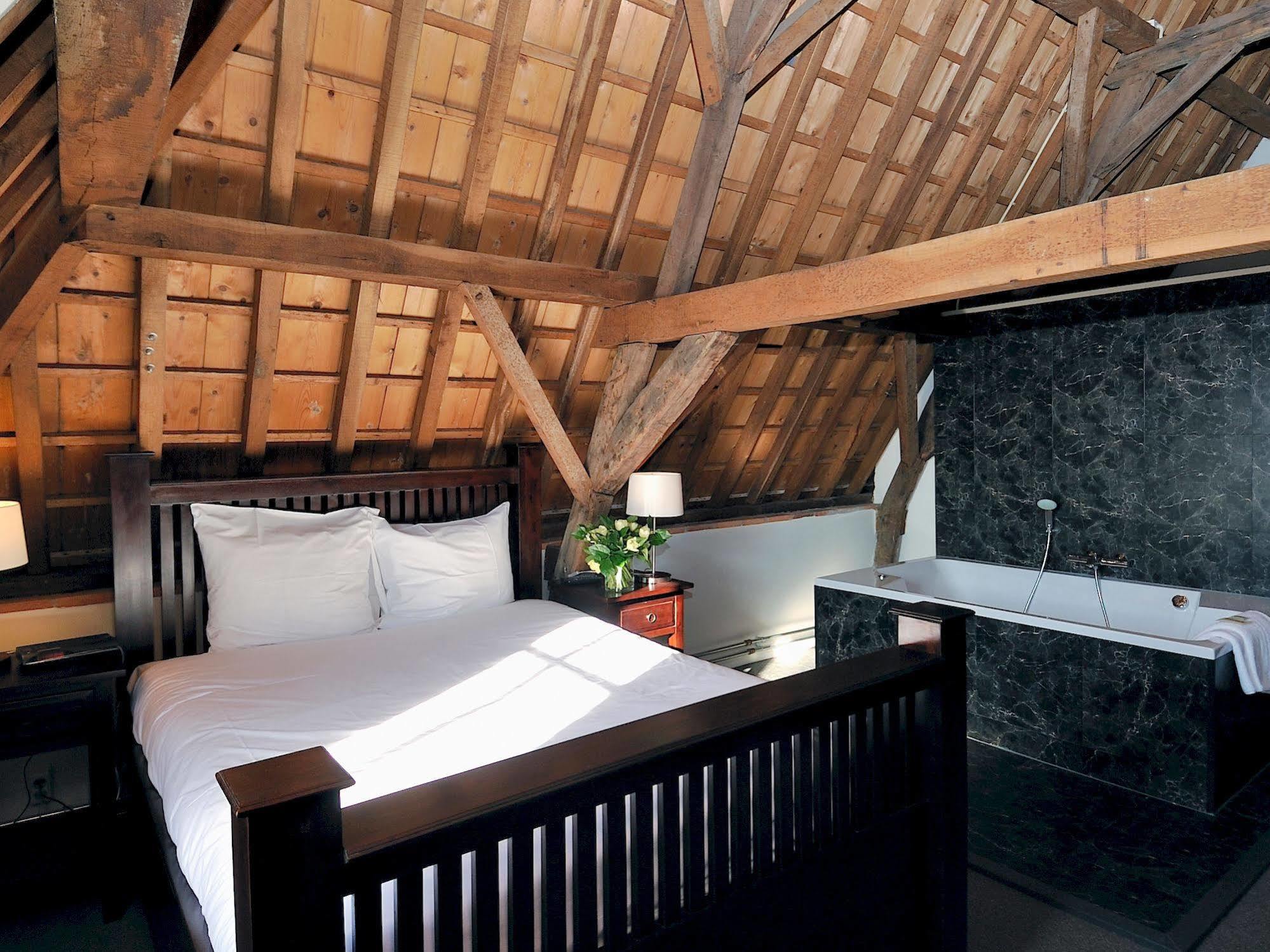 Hotel Het Raedthuys Sint-Maartensdijk Esterno foto